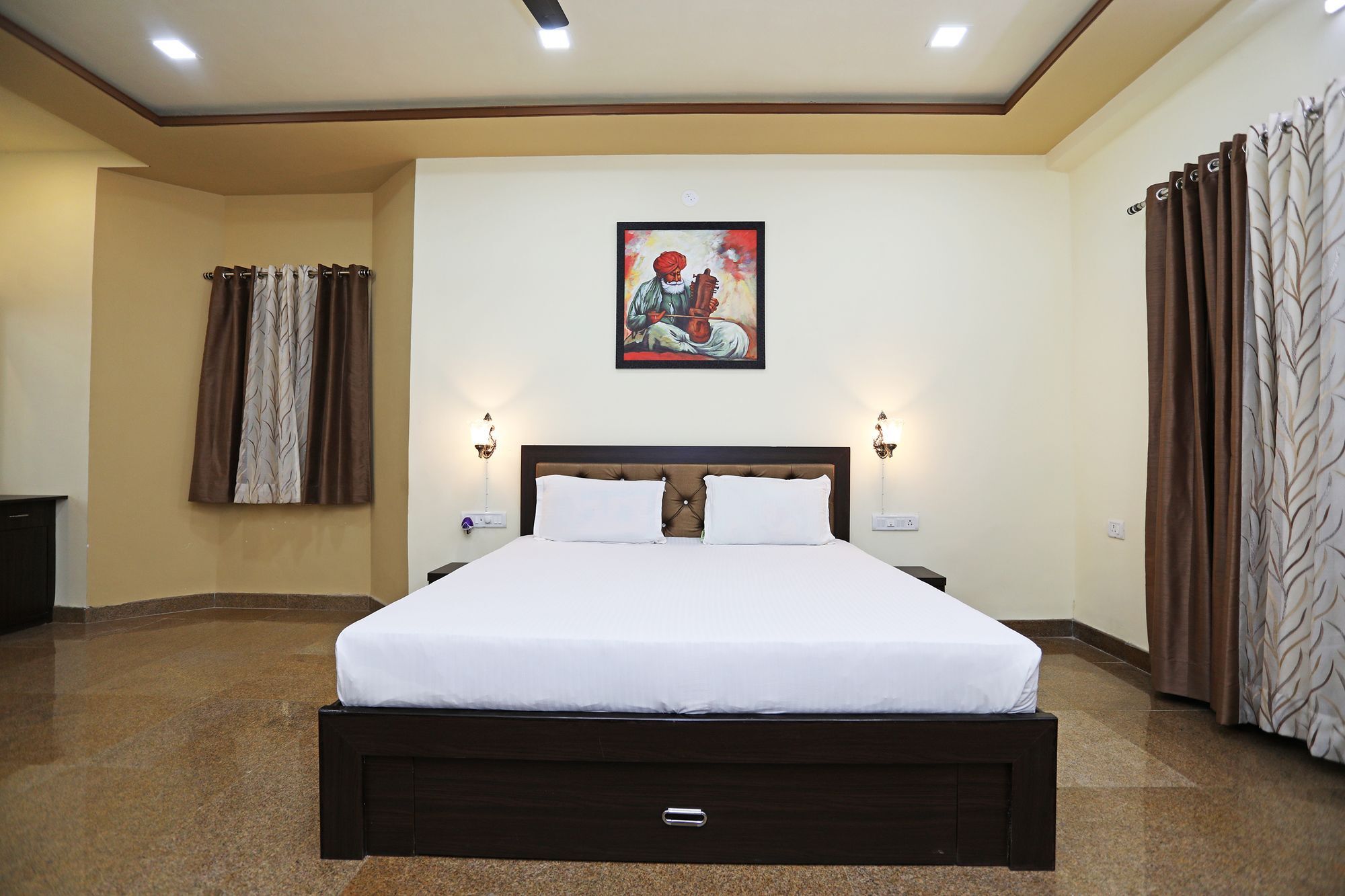 Oyo 9428 Hill View Room Goverdhan Vilas อุเดเปอร์ ภายนอก รูปภาพ