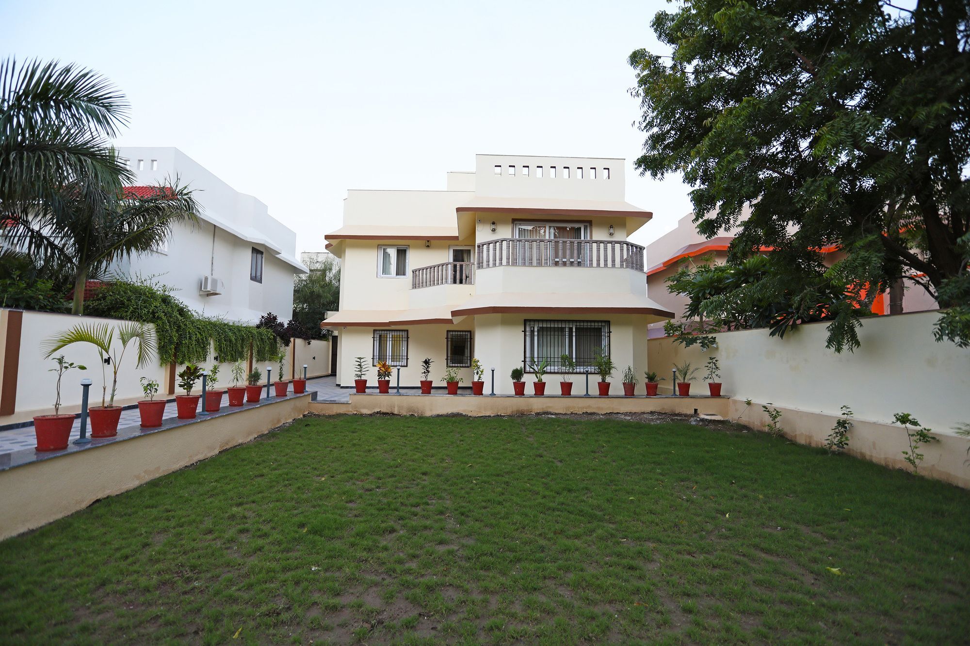 Oyo 9428 Hill View Room Goverdhan Vilas อุเดเปอร์ ภายนอก รูปภาพ